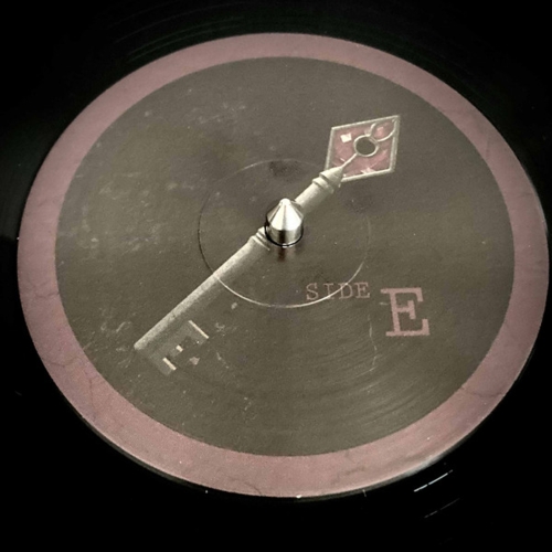 Label side E